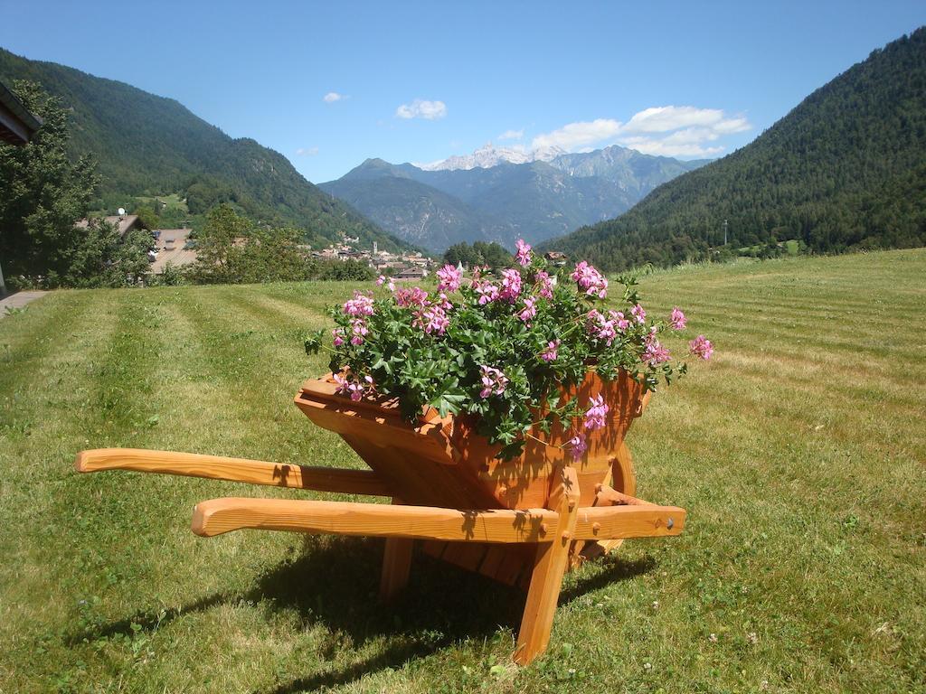 Agritur Cornasest Bed & Breakfast Breguzzo Exterior photo